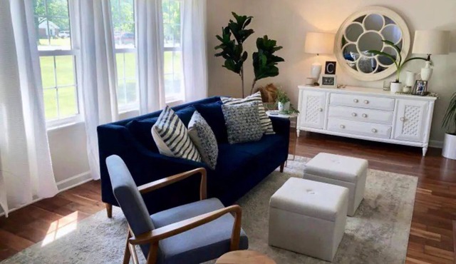 Caitlin's Cottage - Peaceful 2BR Retreat in North Marion