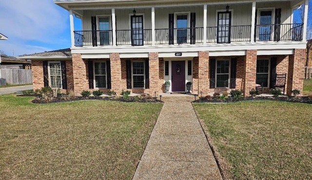 CAJUN OASIS 6br Retreat w/pool 3mi from Casinos and Interstate 210
