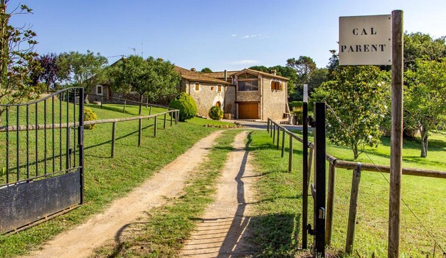 CAL PARENT – Casa “Nova” con piscina semi-climatizada y spa