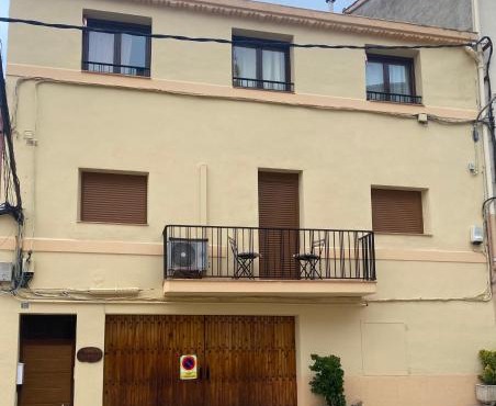 CAL PINTABOTES - Apartamento nuevo en Camarasa