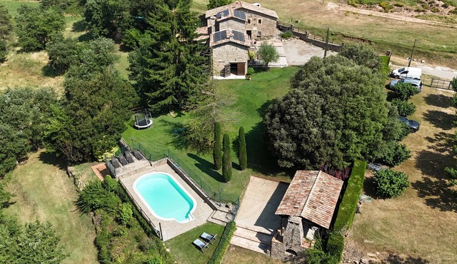 CAL TEULATS - Rural house with swimming pool