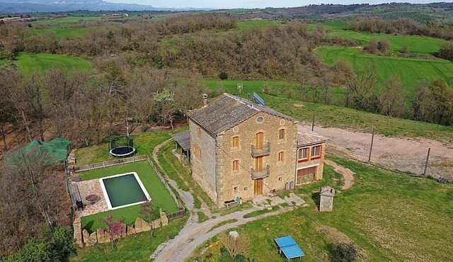 Cal Vilaseca is a restored house l'any 2011