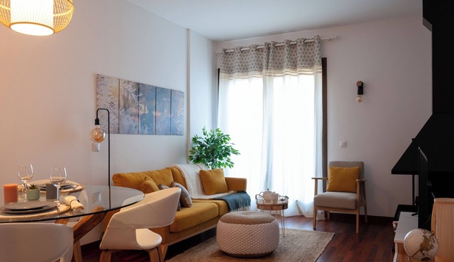 Cal Xera - Cozy first floor with fireplace and private garden
