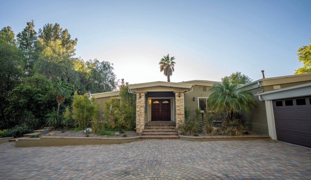 Calabasas Zen Retreat with Mountain Views - Private, Serene!