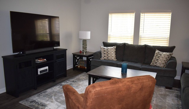 Calabash Comfort: Near Golf & Beach