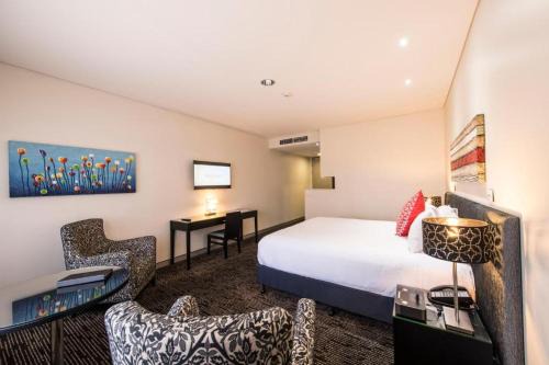 Calamvale Hotel Suites and Conference Centre
