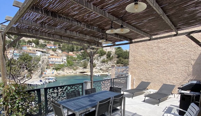 Calanque de Niolon holiday home with sea view