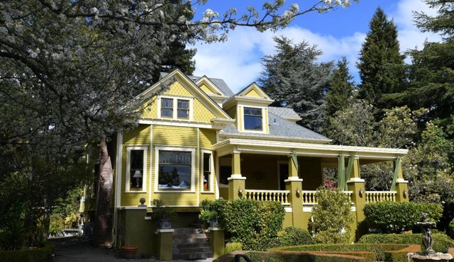 Calderwood Inn