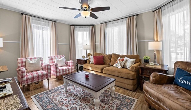 Caldwell Retreat Golf/Downtown