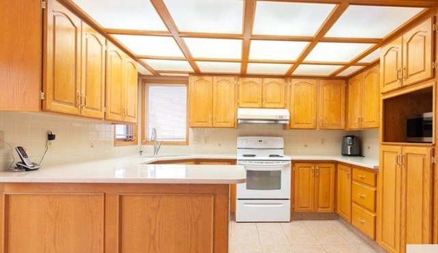 Calgary Hawkwood service resident