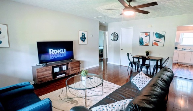 Calhoun Executive Rental | Fast WiFi & Parking