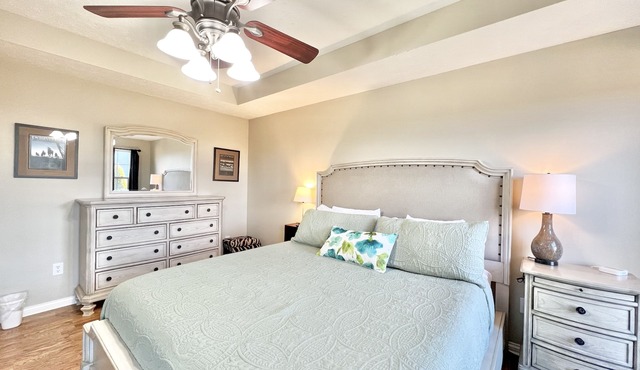 Cali king beds. Best of Nicholasville! Koi pond relaxing backyard. 3 bed 2 bath