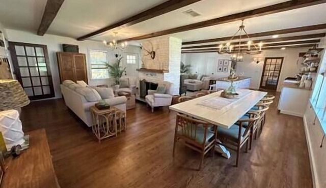Calico Cottage - Room for families and big groups!