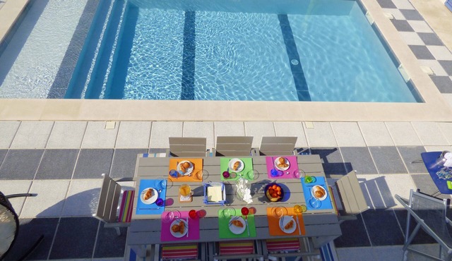 California air-conditioned villa and heated pool