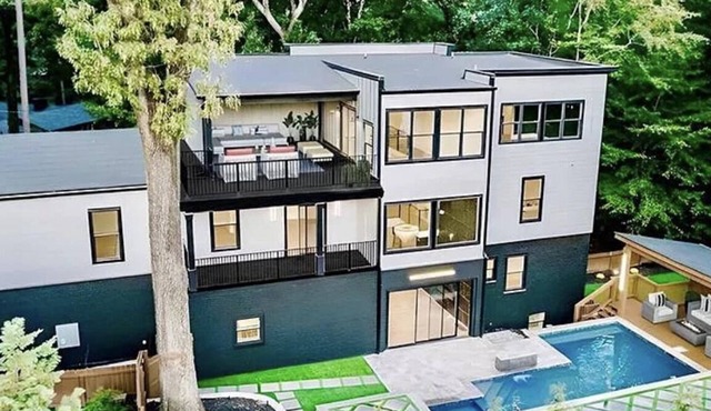 California Modern Home In Buckhead