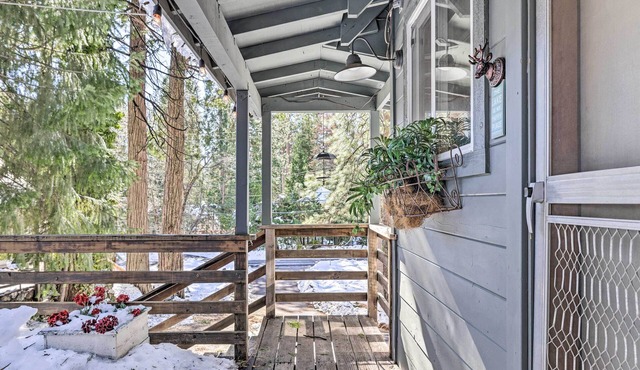 California Retreat w/Deck, Fire Pit & Grill!