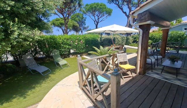 California-style chalet for 6 people, peacefully located in the Gulf of St-Tropez