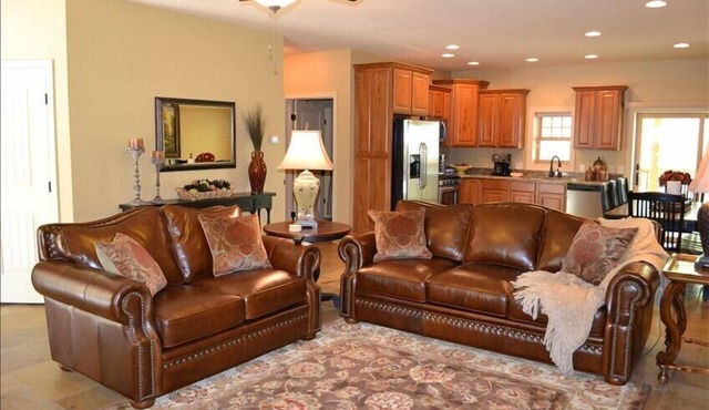 Call Today to Rent our Luxury Six Bedroom Cabin