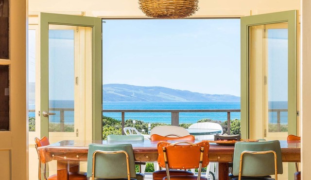 Callahan - At Apollo Bay