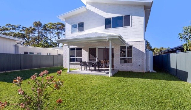 Callala Chill Jervis Bay - Short Walk to Creek