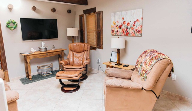 Calle Condo Summary:
