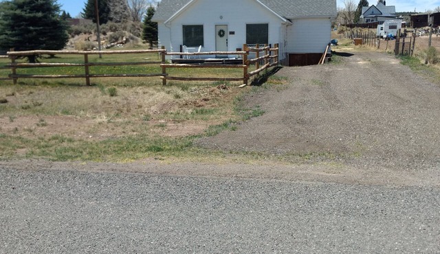 Callie's Cottage- Cottage stay between Bryce and Zion