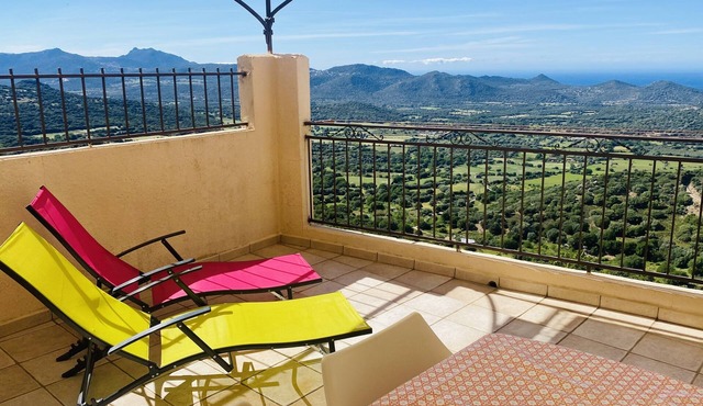 Calm and authenticity with a panoramic view in the heart of a Corsican village