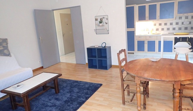 Calm and Bright Flat 65m2