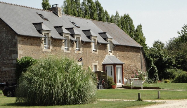 Calm and Charming Cottage in Ploubalay (Beaussais/mer)