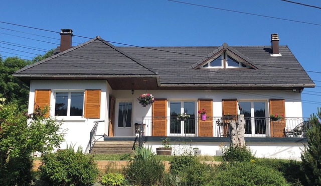 Calm and fresh air, Beautiful house with garden, ideal for a family