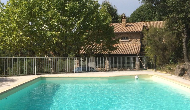 Calm and serenity, family home Southern Ardeche, river and mountains
