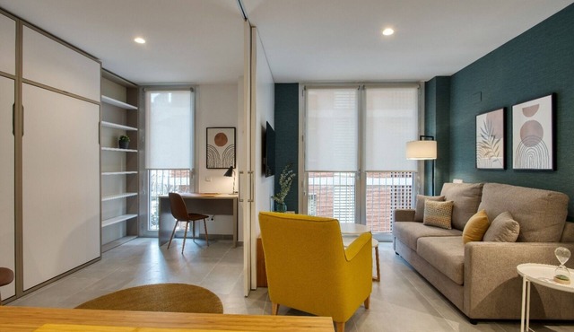 CALM APARTMENTS presents its PREMIUM APARTMENT in the heart of Barcelona.