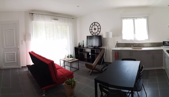 Calm at the rendezvous.