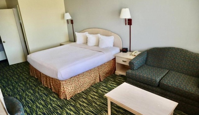 Calm, Comfortable Room in Andrews with Parking on Site