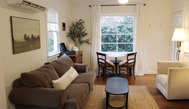 Calm, Cozy Mountain-View Guesthouse with Full Kitchen