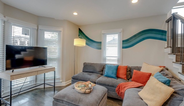 Calm Hillsboro Village★2 Kings★Free Parking/W+D/Family Friendly