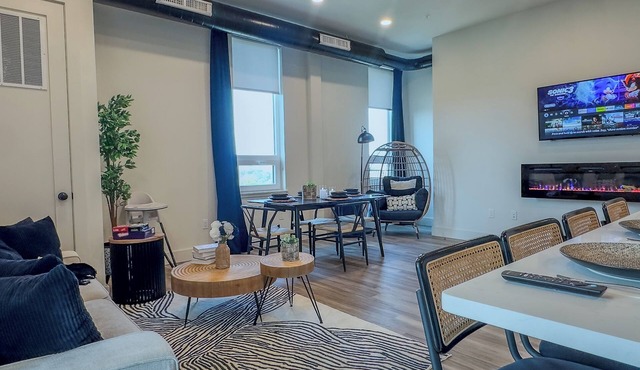 Calm Oasis! 2bath & Sleeps 10 by train - 1 FREE Park