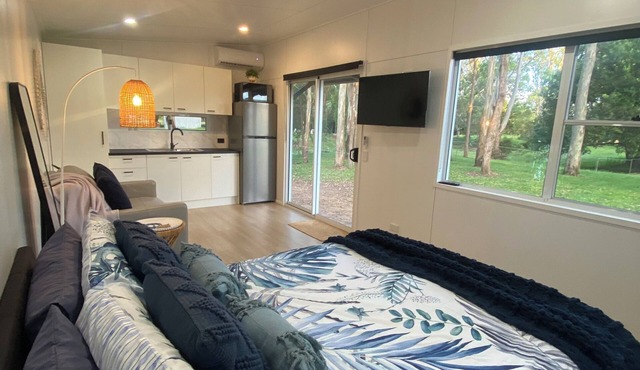 Calm on the creek studio for 2