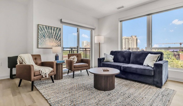 Calm & Serene 2BR | Cleveland Clinic