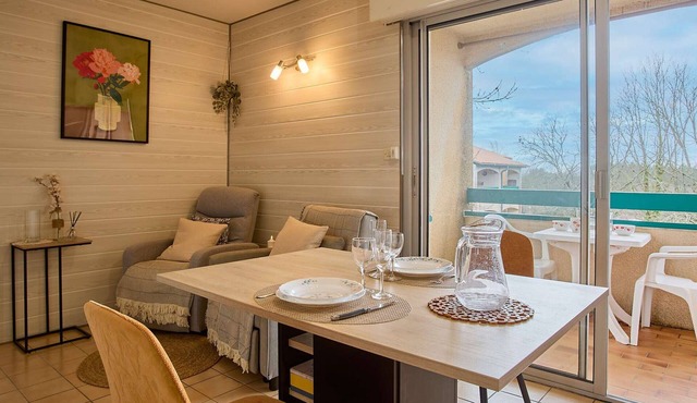 Calm T2 Apartment with Balcony and Wifi