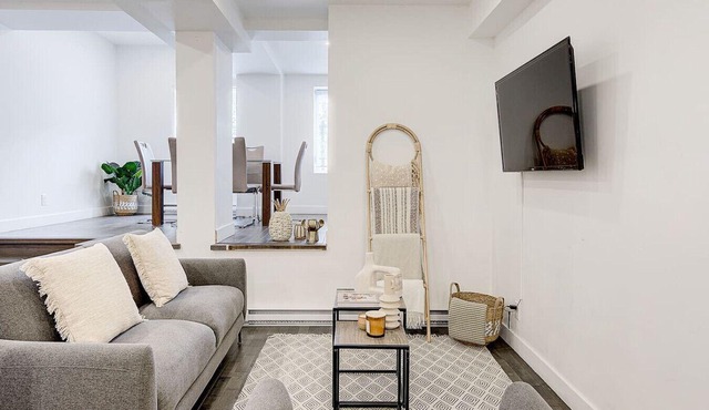 Calme appartement Plateau Mont-Royal , Parking Option
