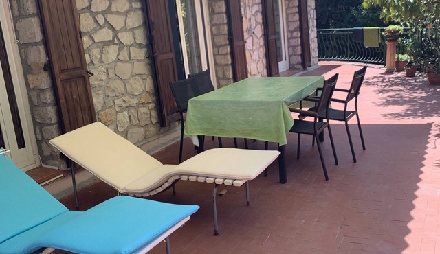 Calme et Ensoleillé à 2 km de la Promenade des Anglais