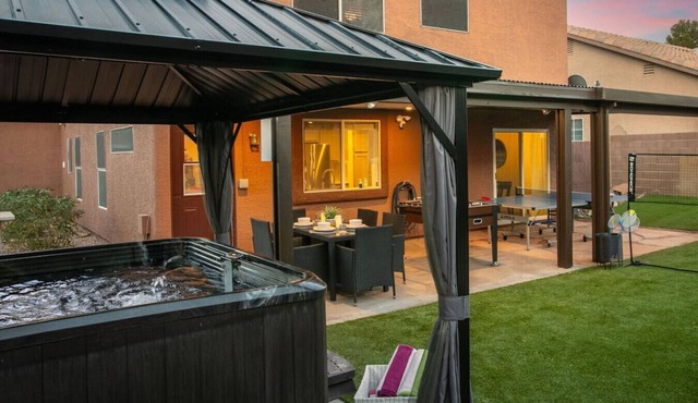 Calming 5 BD Home close to Lake Mead