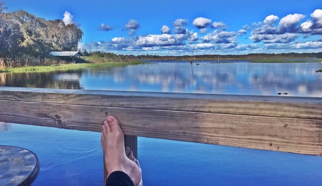 Calming Cove 5 Star Lakefront Spa Home Near Rainbow River