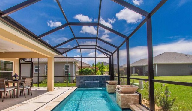 Calming Pool Oasis in Fenney, The Villages, FL