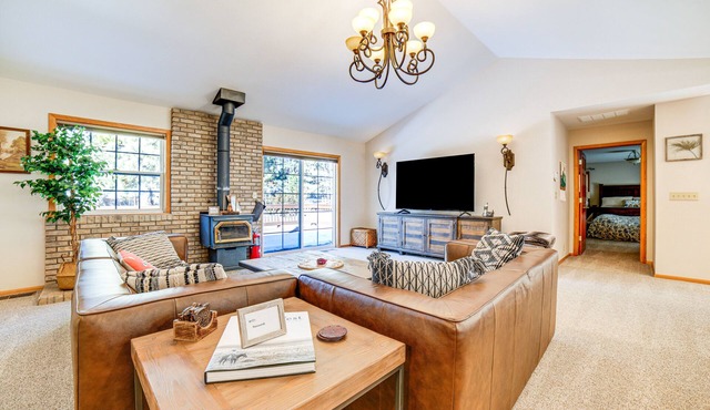 Calpine Mountain Retreat w/High-Speed Internet