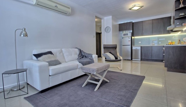 Calvary Corner: Contemporary 2 Bdrm North Adelaide