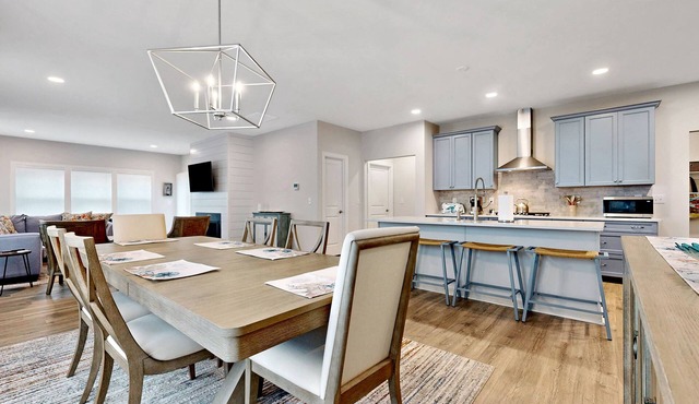 CALYPSO COVE - 4BR, 3.5BA - SLEEPS 8