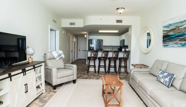 Calypso Towers! Ocean Front! ! Come Stay & Play! Walk to Pier Park!