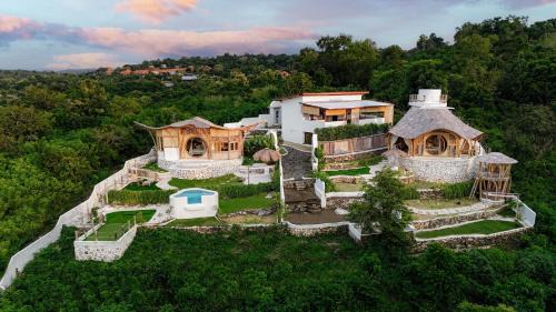Camanta Penida - Adult Only